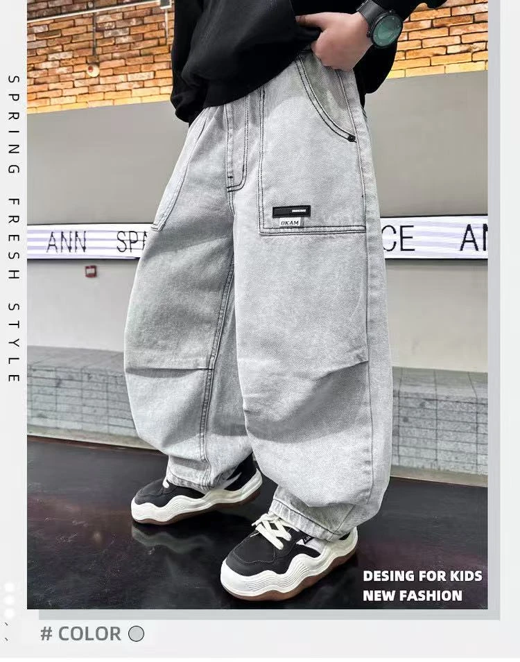 春季新款男童中大童时尚浅灰贴标牛仔裤百搭潮流