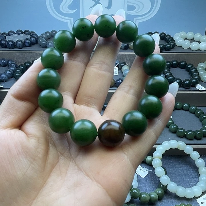 简***单未镶嵌手链和田玉