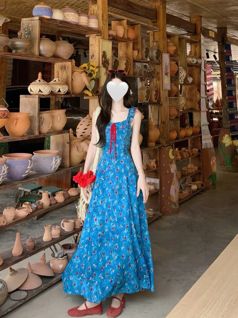 夏季法式度假风蓝色碎花收腰显瘦吊带长裙