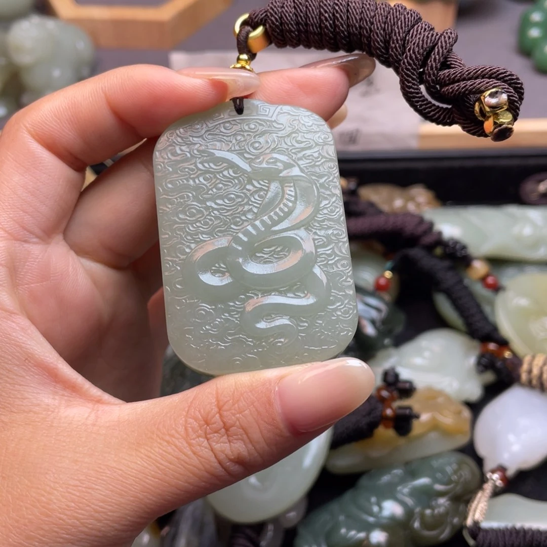 和田玉颈饰未镶嵌