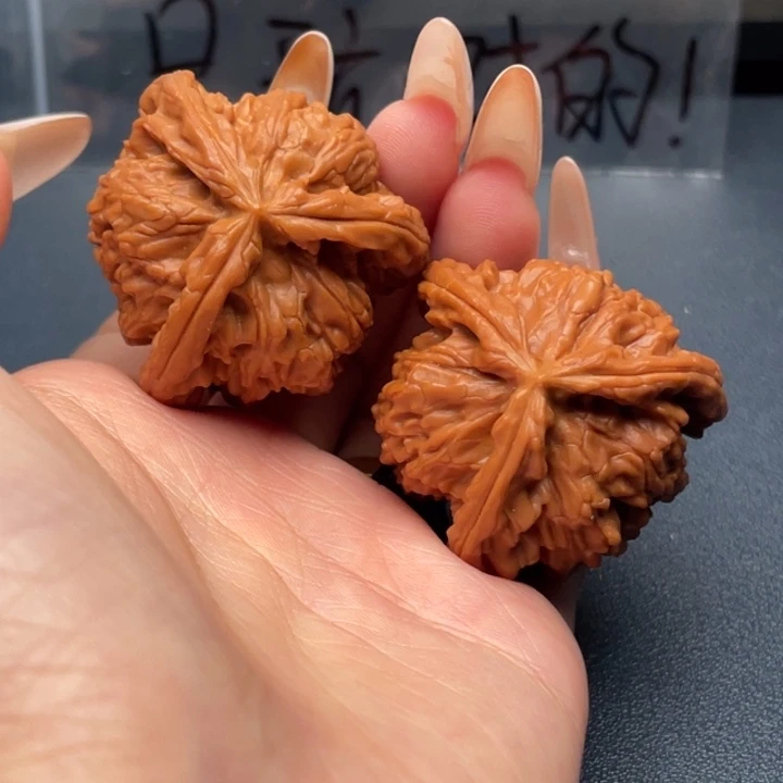 爱***孩吊坠文玩核桃白狮子