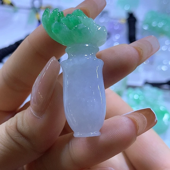 翡翠未镶嵌颈饰天然翡翠A货吊坠