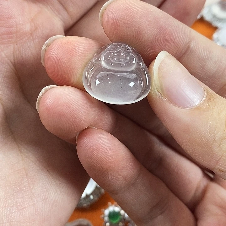 石英质玉未镶嵌颈饰