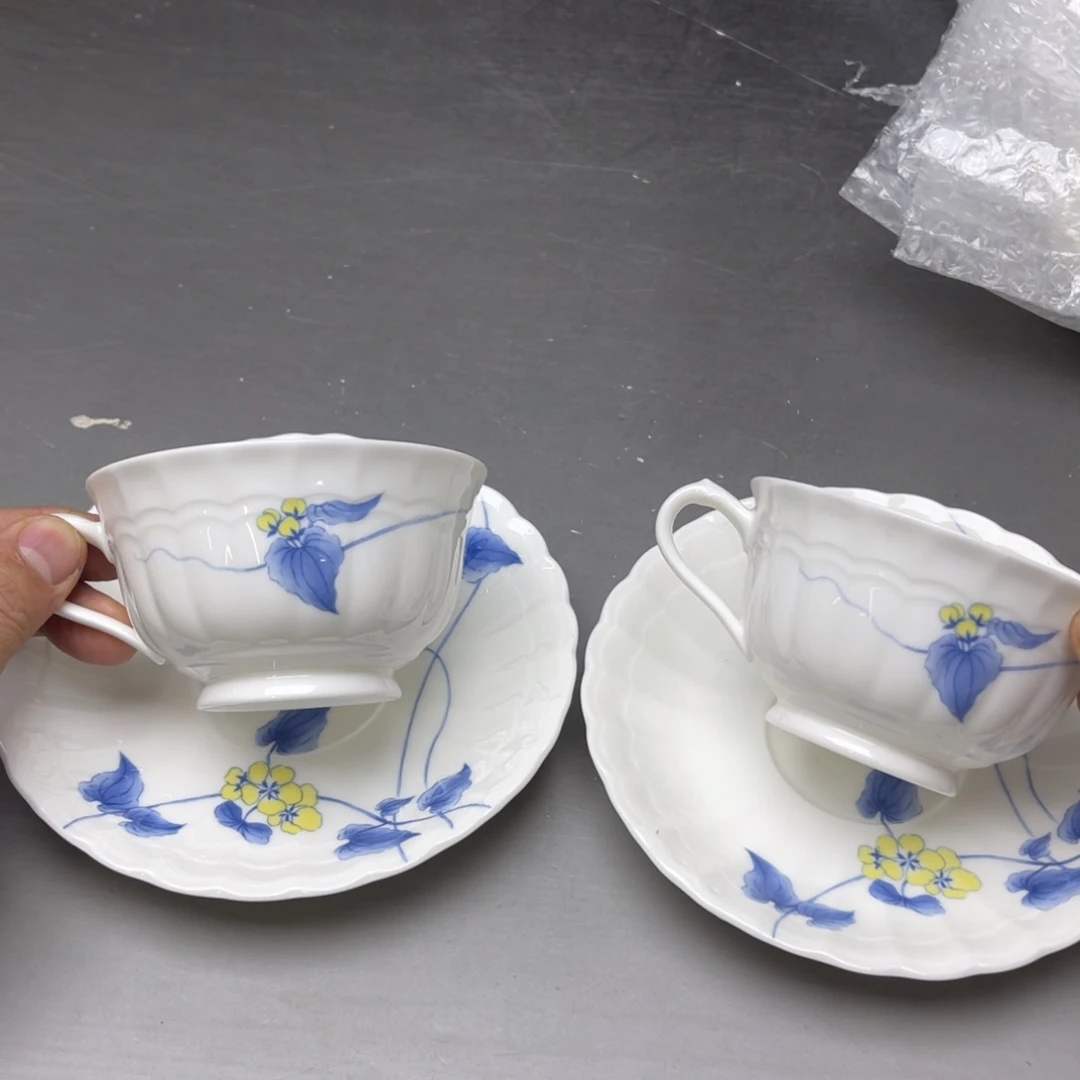 瓷片c密密麻麻地写在了