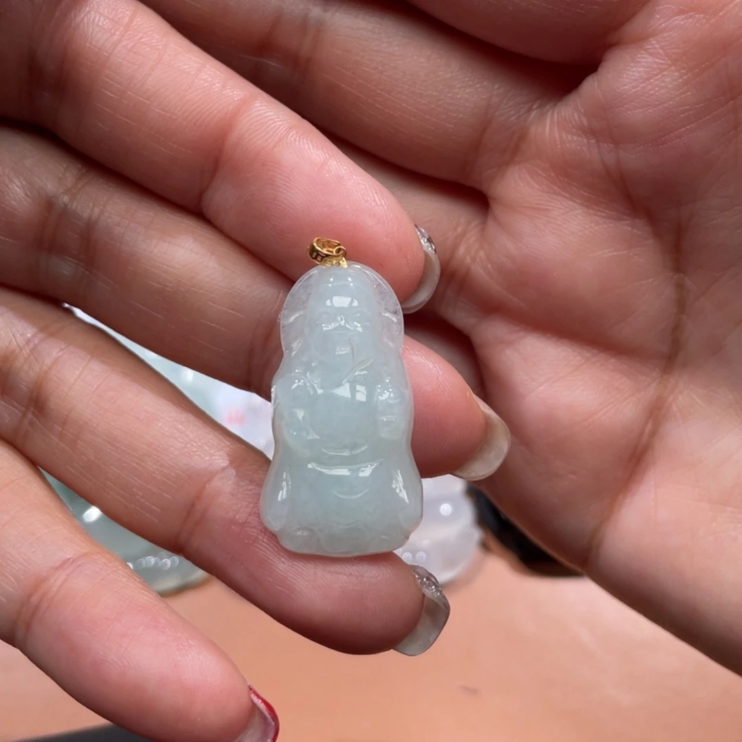 翡翠颈饰18K金镶嵌翡翠