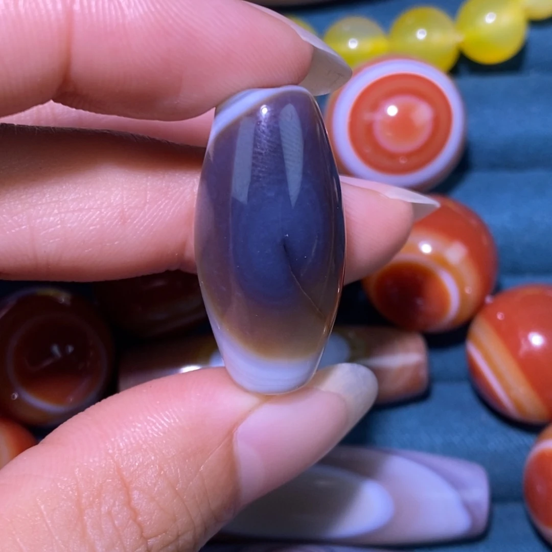 未镶嵌玛瑙/玉髓珠宝奇石