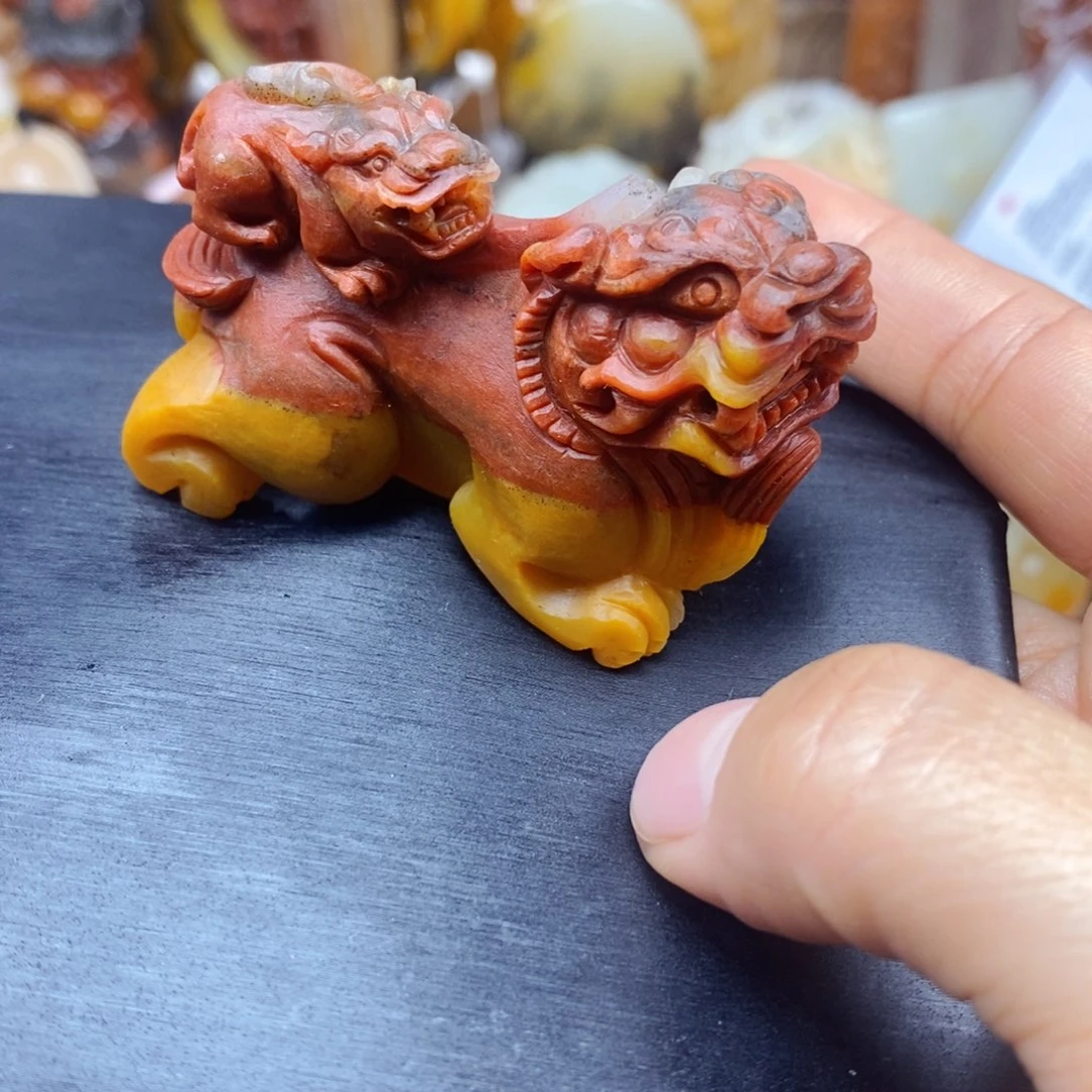石英质玉（黄龙玉）颈饰未镶嵌