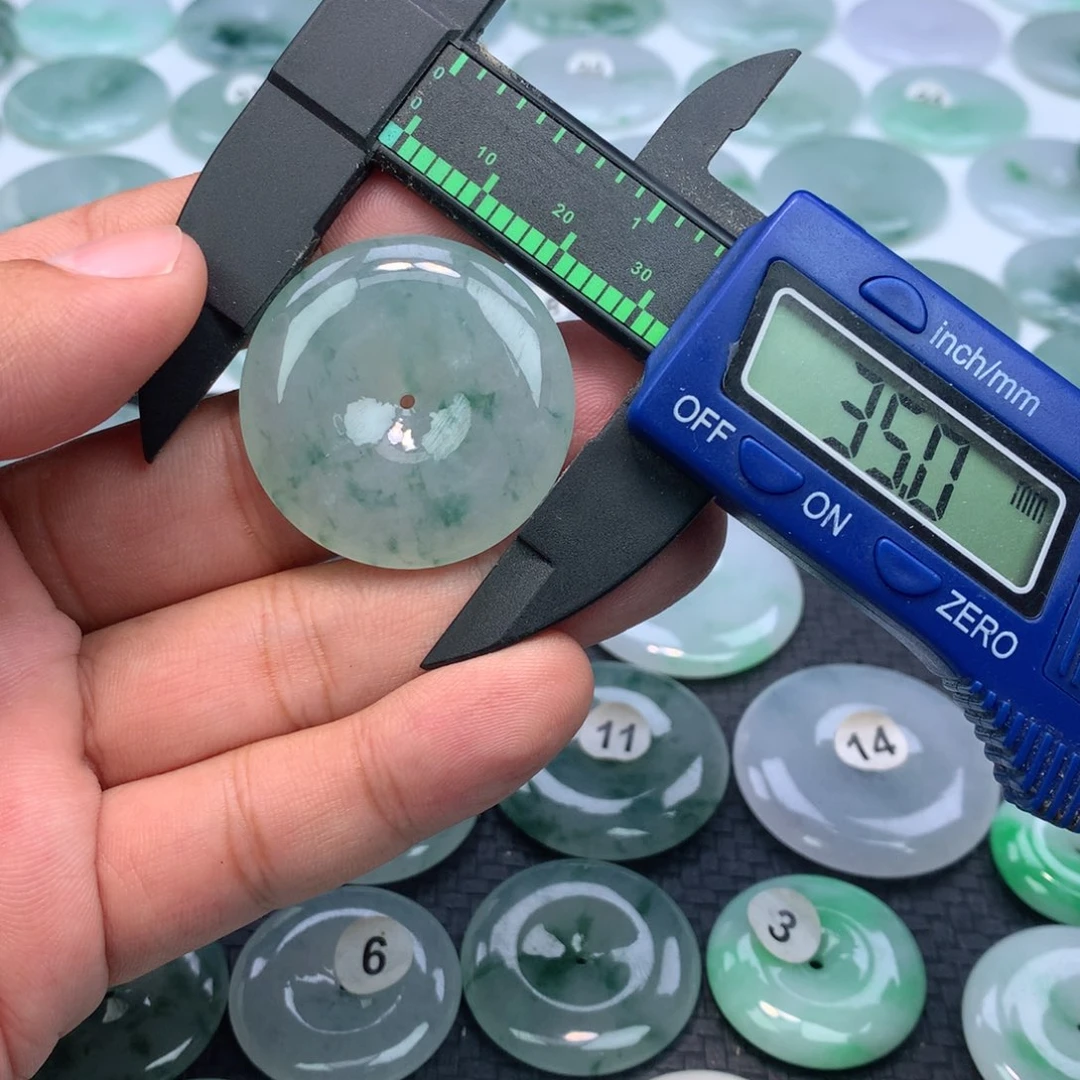 翡翠未镶嵌颈饰缅甸天然A货翡翠