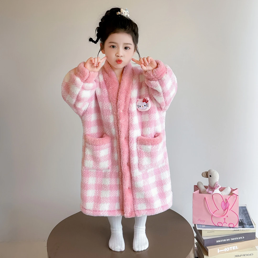 女童睡衣2025新款秋冬女宝宝珊瑚绒卡通加绒保暖休闲法兰绒睡袍