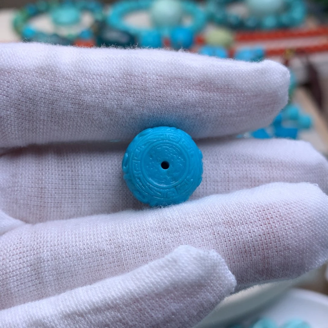 小***泉绿松石未镶嵌珠宝奇石