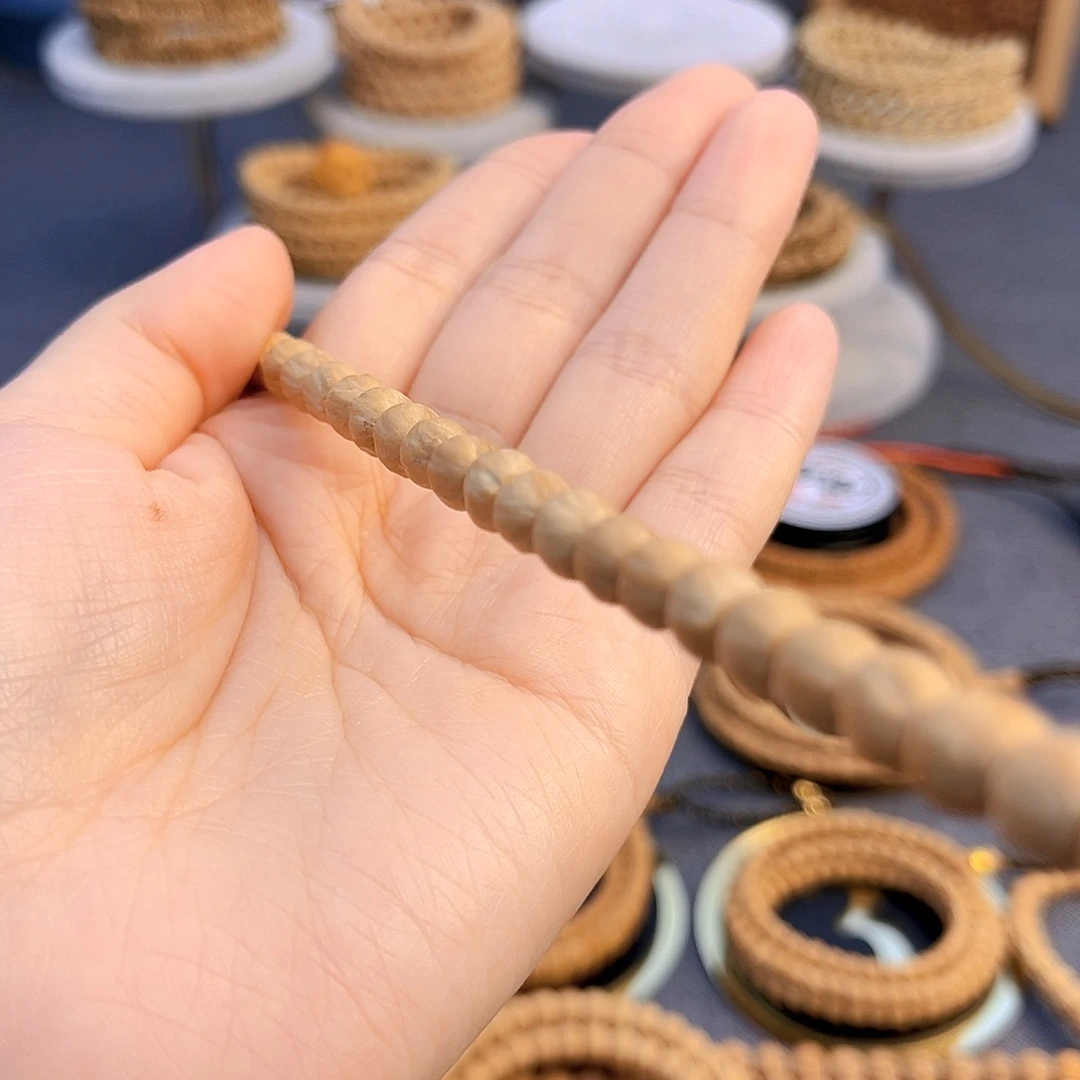 L***）手串柏香籽/百香籽