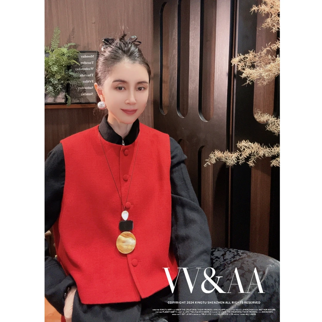 VV&AA 时尚百搭纯色圆领单排扣无袖坎肩马甲（送挂件） D6145