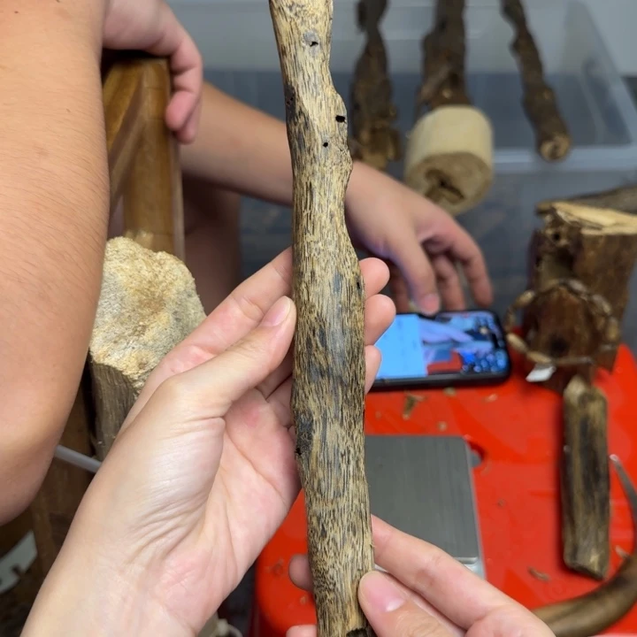 沉香碎屑沉香白棋块料35克