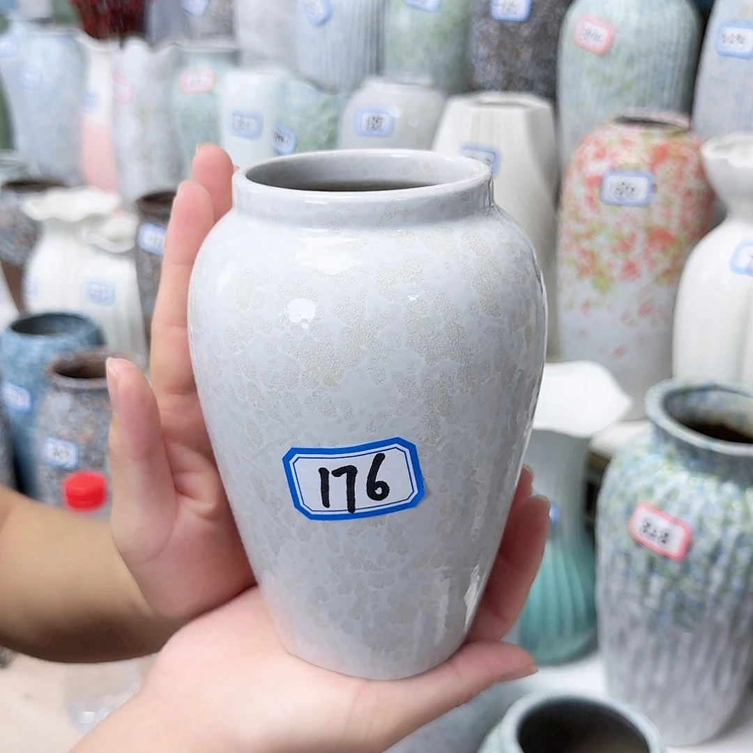 176号小花瓶高16厘米一个