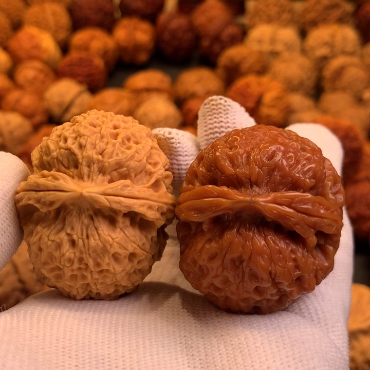 文玩核桃吊坠38哦哦哦哦