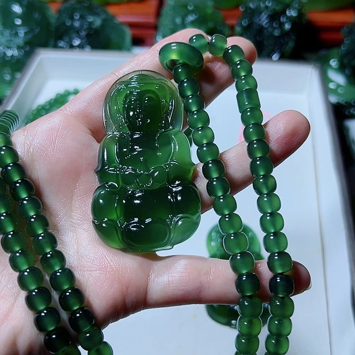 海***川蛇纹石玉未镶嵌颈饰