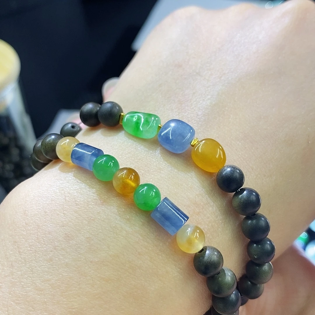 翡翠未镶嵌挂件一组