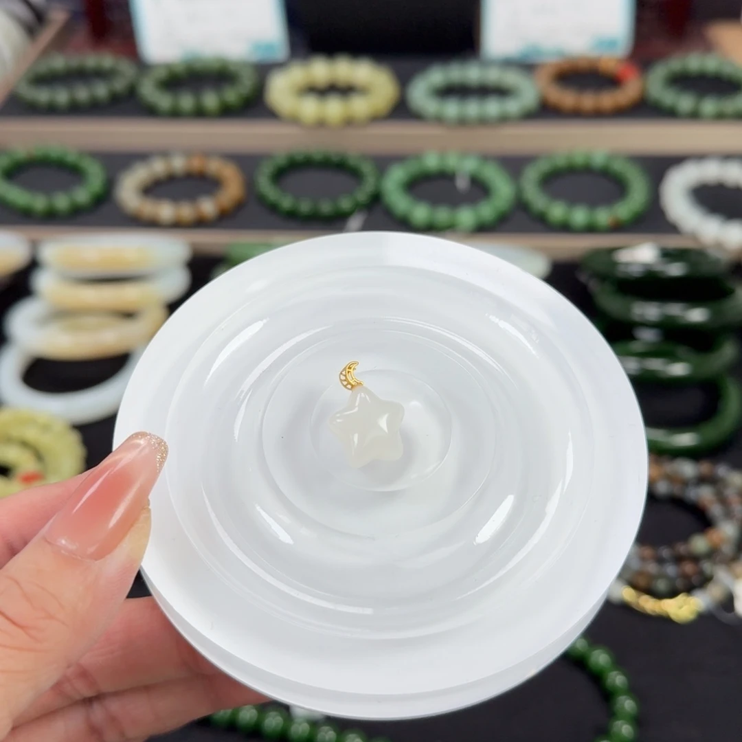 和田玉18K金镶嵌吊坠(不含链)