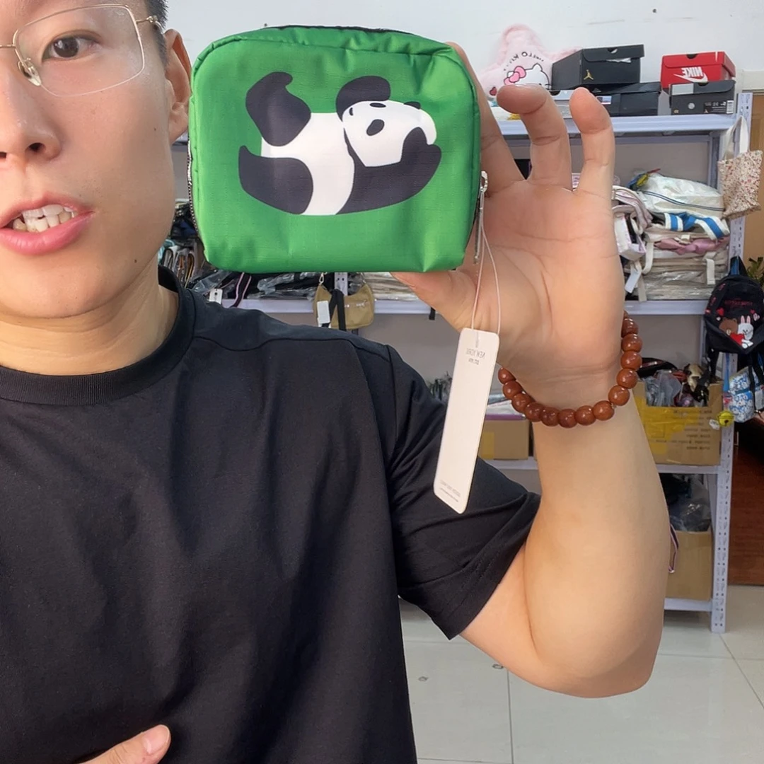 PU化妆包等产品和产品