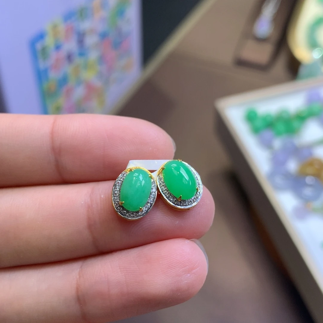 翡翠18K金镶嵌颈饰翡翠