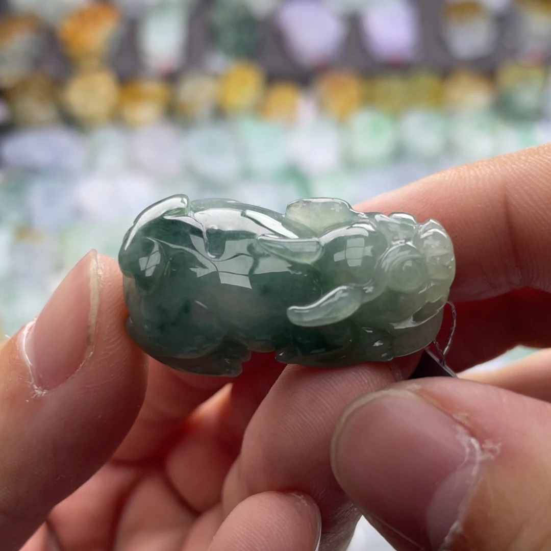 翡翠颈饰未镶嵌貔貅