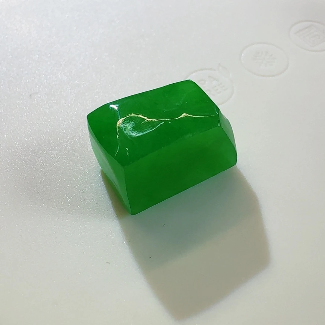 翡翠颈饰未镶嵌随形