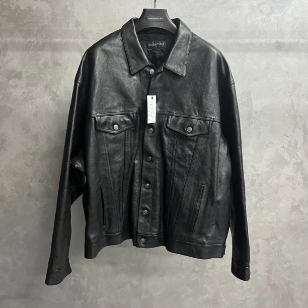未使用 Balenciaga/巴黎世家 黑色纯色翻领长袖皮衣/xs/M码