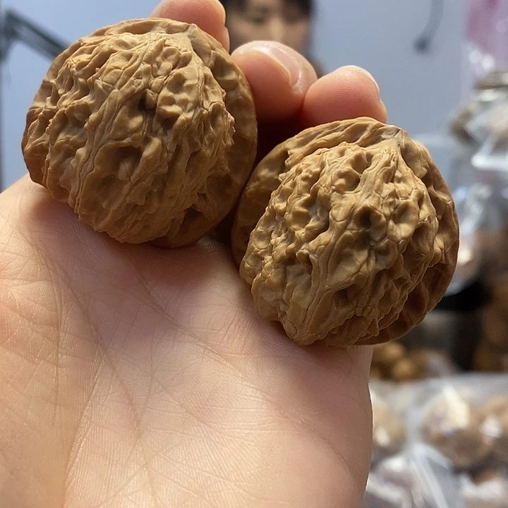 把件文玩核桃39白狮子老树