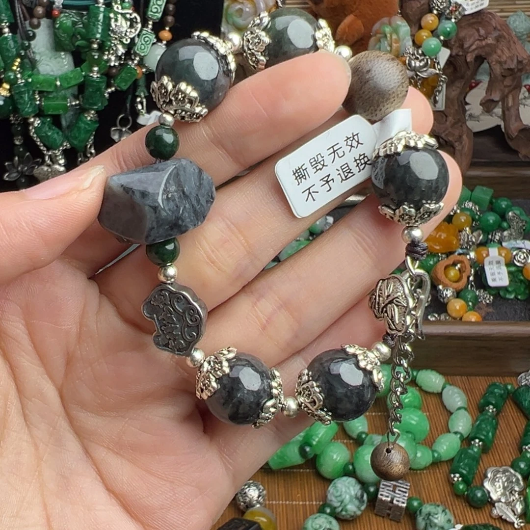 翡翠未镶嵌颈饰吊坠