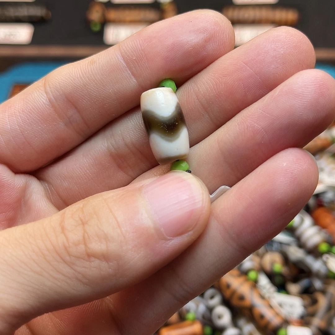 玛瑙/玉髓未镶嵌珠宝半成品明*