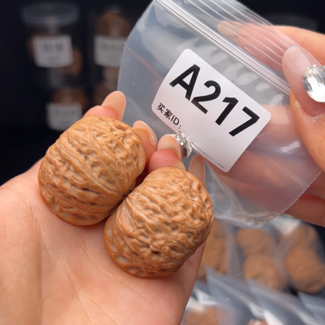 文玩核桃吊坠白*学铁锤