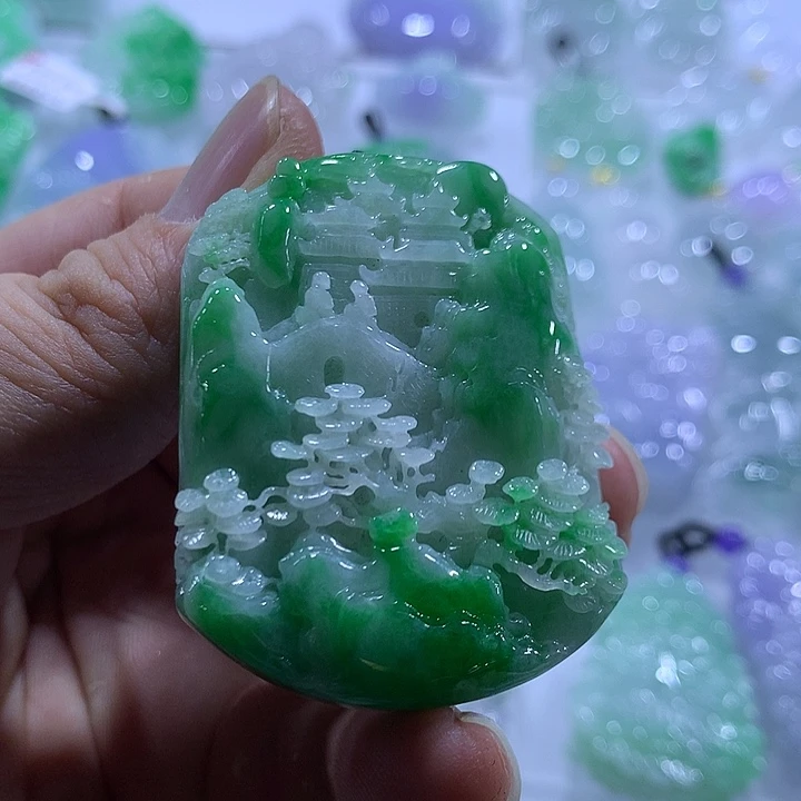 翡翠未镶嵌颈饰天然翡翠A货吊坠