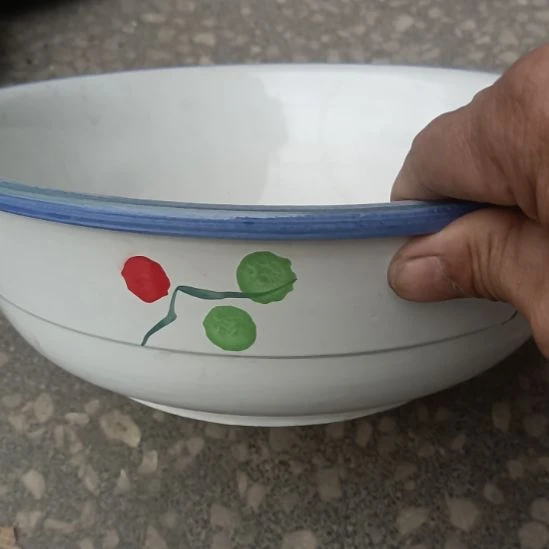 瓷片陶瓷盘子碗啥都有