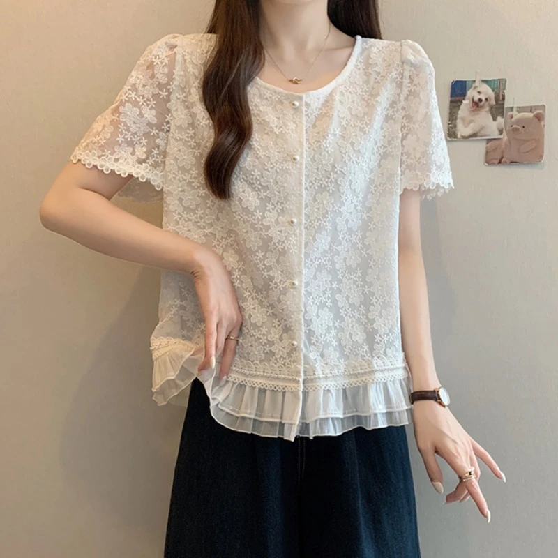 大码法式荷叶边刺绣蕾丝衬衫女夏季胖MM宽松显瘦百搭洋气小衫上衣