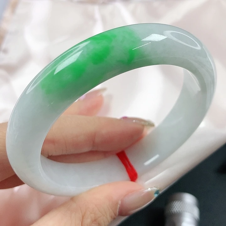 未镶嵌手镯翡翠，133