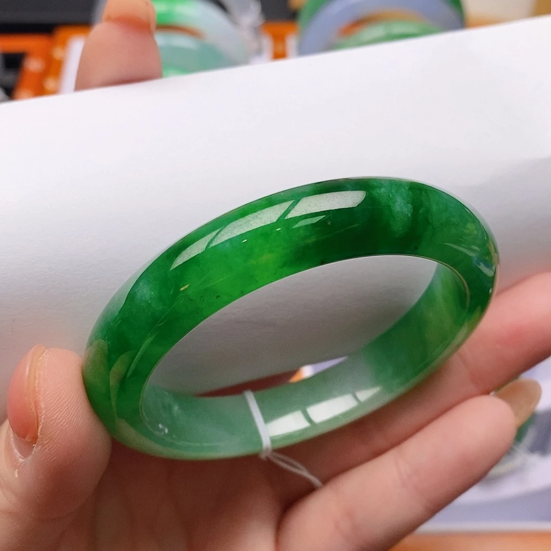 翡翠未镶嵌手镯53