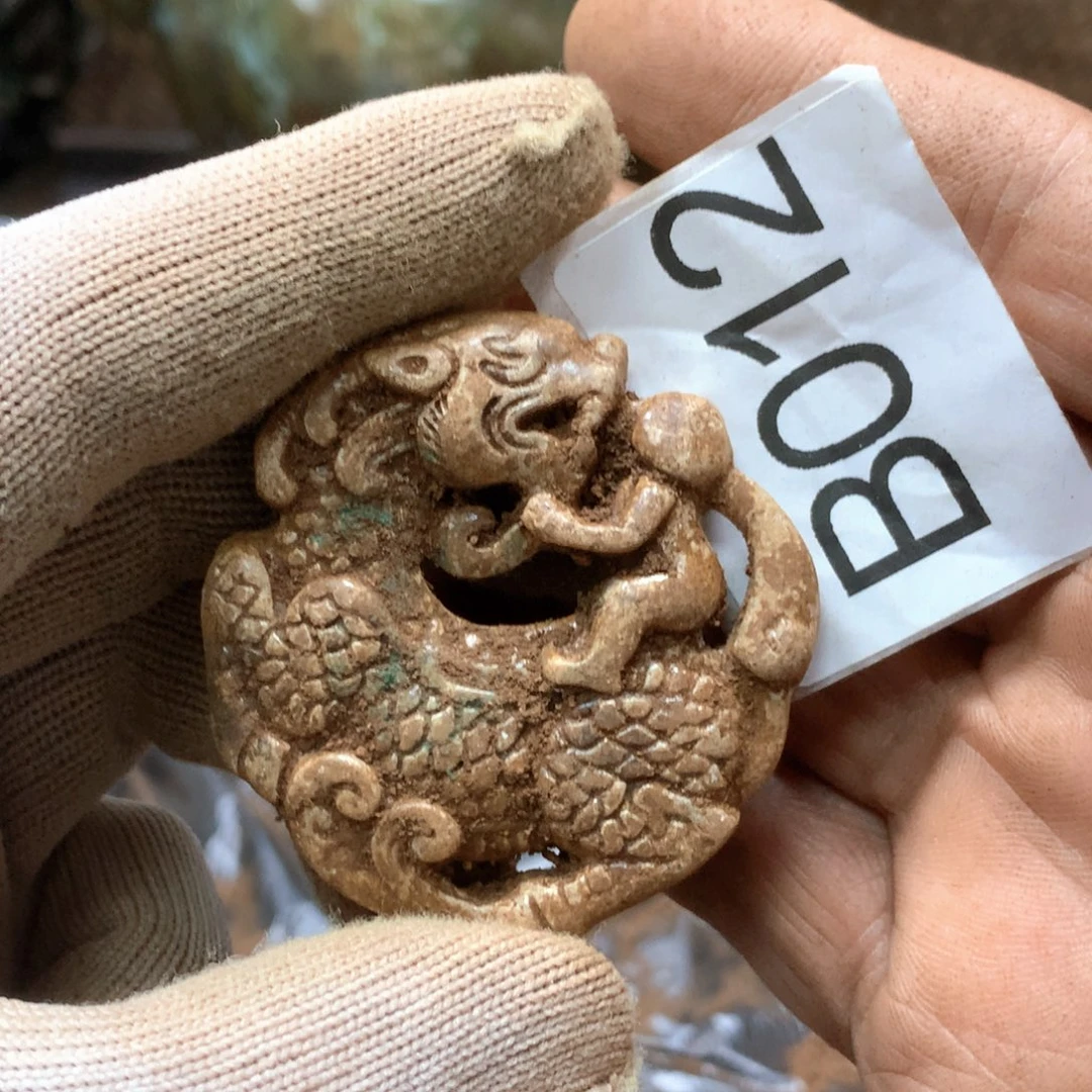 未镶嵌和田玉挂件