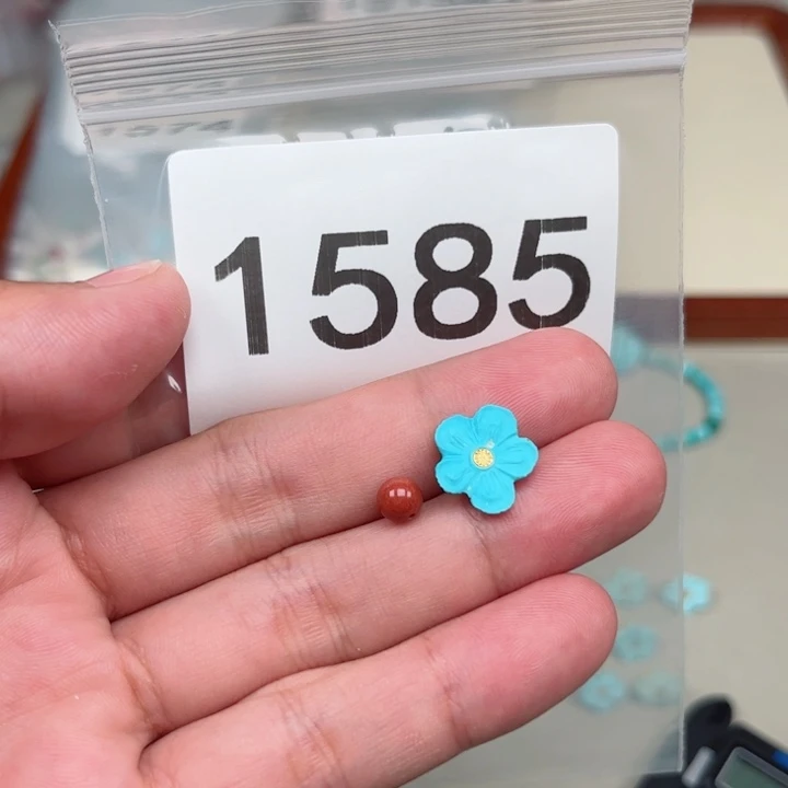 南红玛瑙未镶嵌珠宝奇石