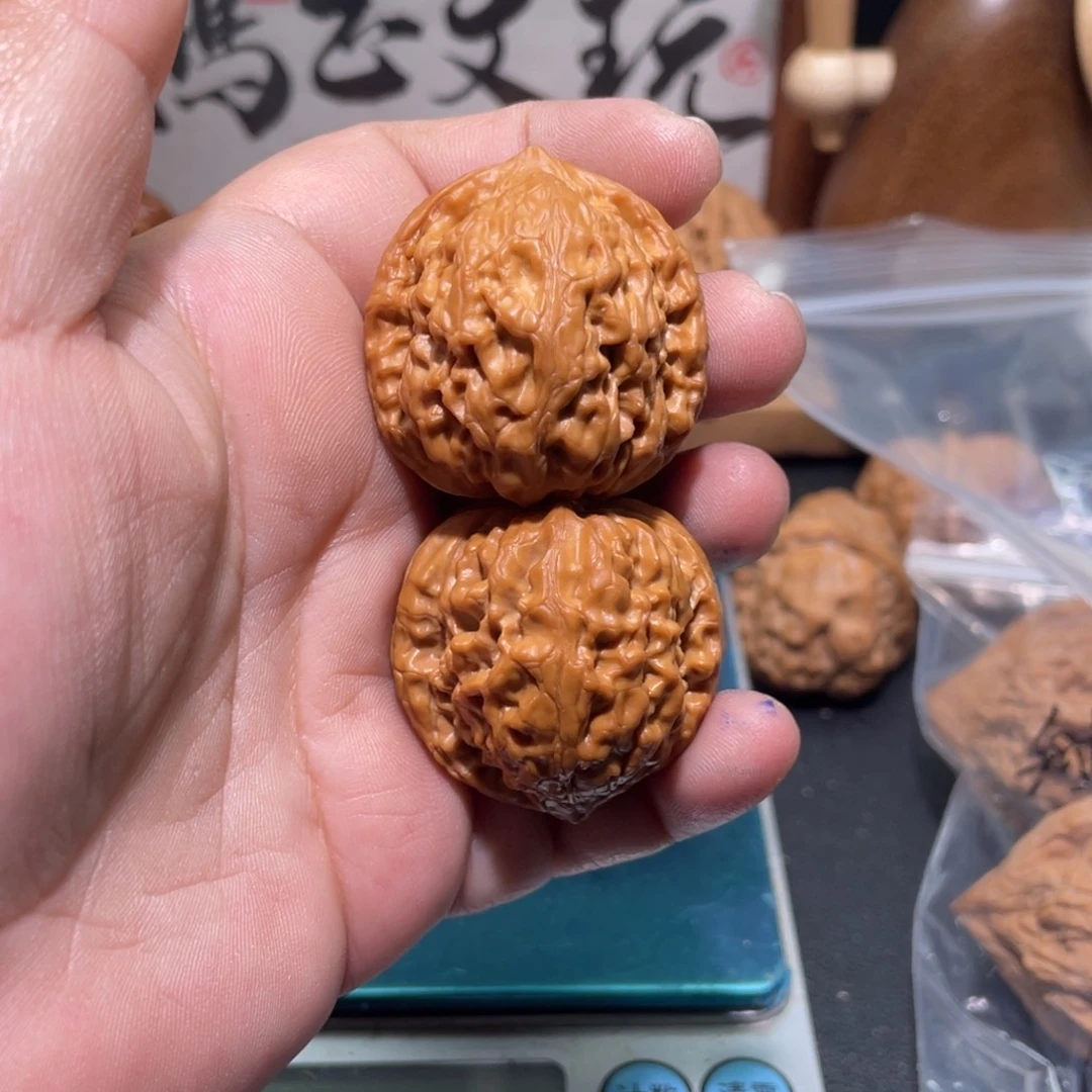 用***3桃核吊坠34夜明珠有黄点