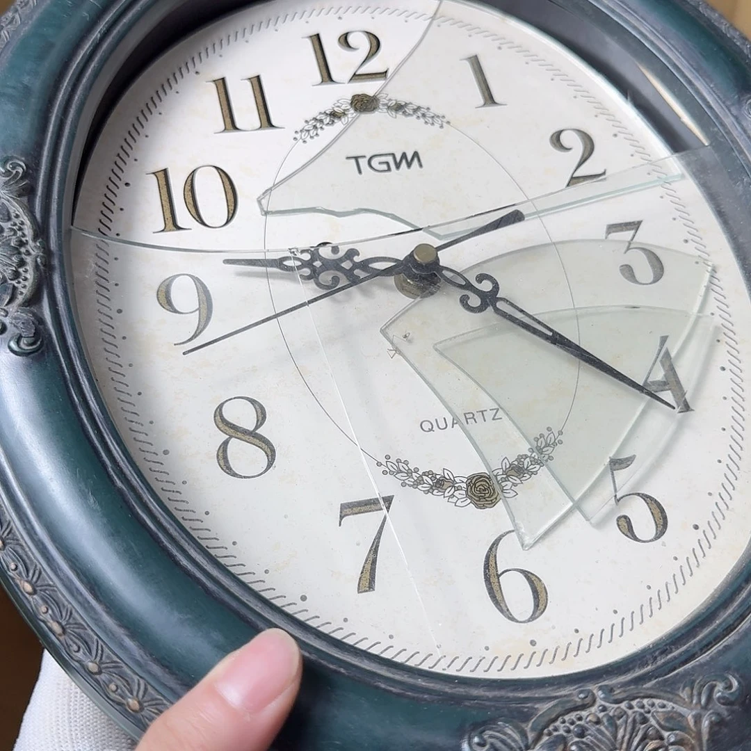 路***、中古商品，瑕疵品，不保好坏。266