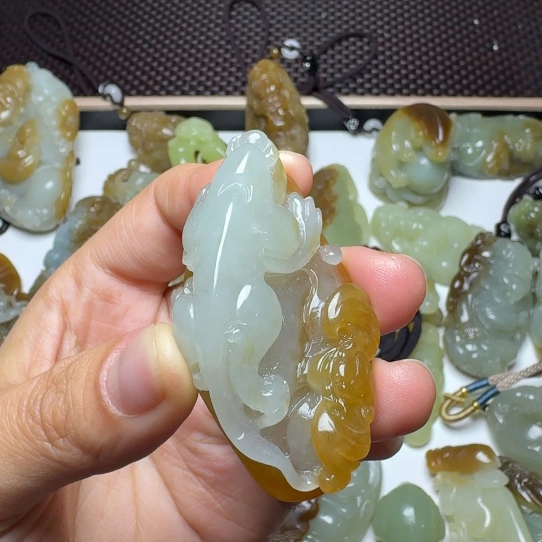 安***悦和田玉未镶嵌颈饰