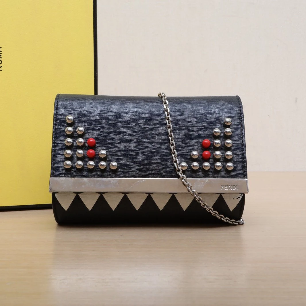95新 FENDI/芬迪 【娇】怪兽铆钉 woc 链条单肩包 P225786919