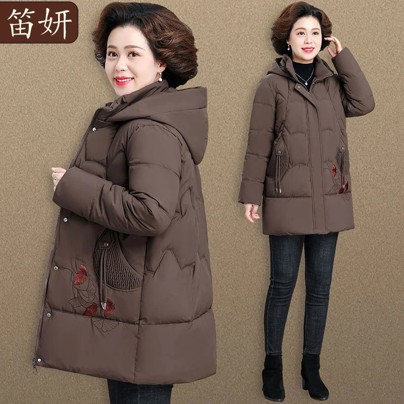 老年人冬装外套女中长款绣花棉衣大码中老年妈妈冬季外套羽绒棉服