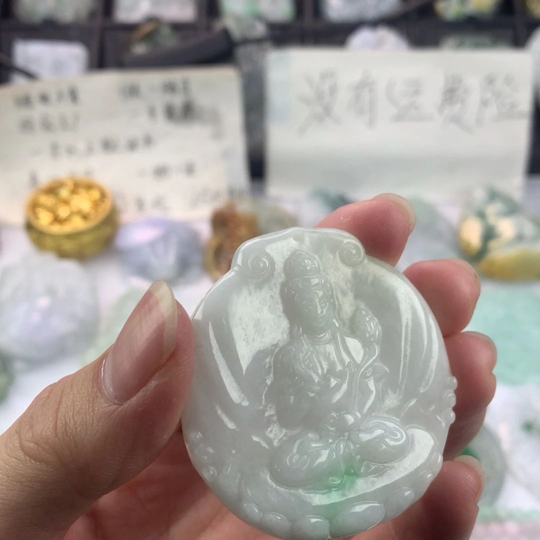 翡翠颈饰未镶嵌－