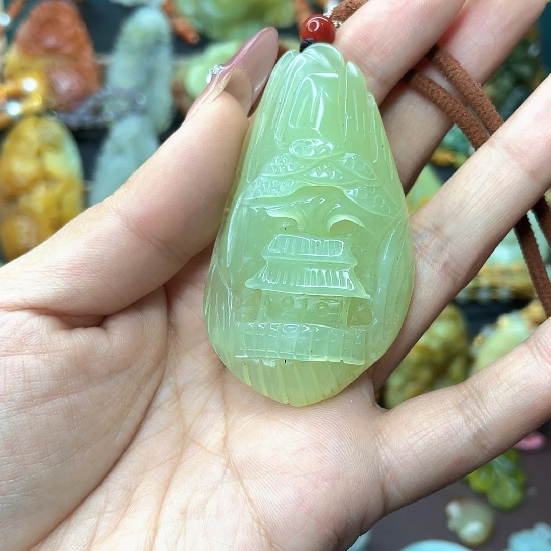 蛇纹石玉颈饰未镶嵌