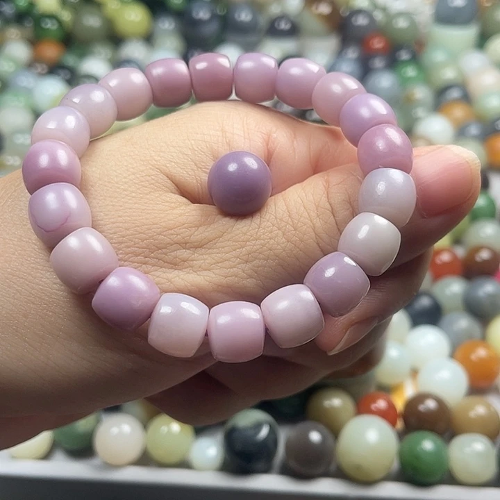 颈饰未镶嵌和田玉桃**檬