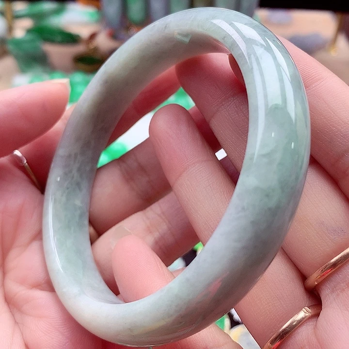 翡翠未镶嵌手镯翡翠