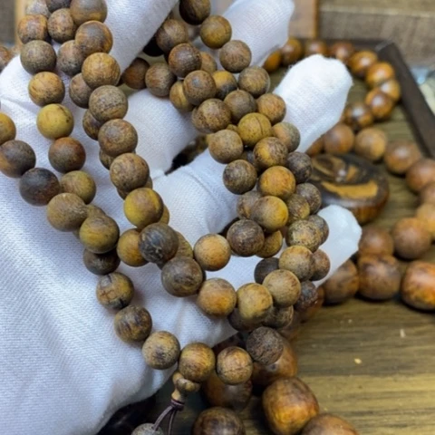 手串贡木0.8绿油