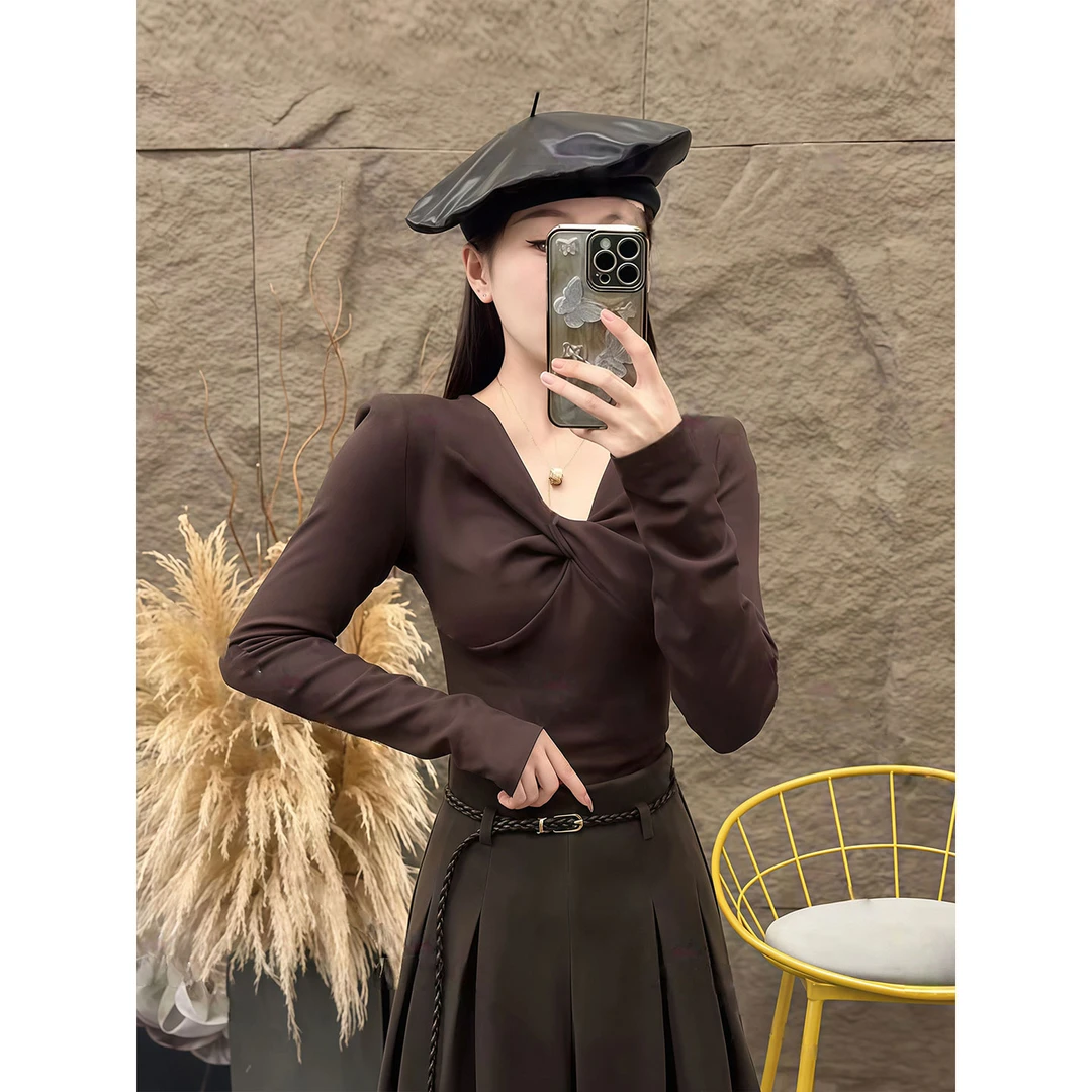 法式气质高级感v领扭结长袖T恤女秋季新款修身显瘦内搭打底衫上衣