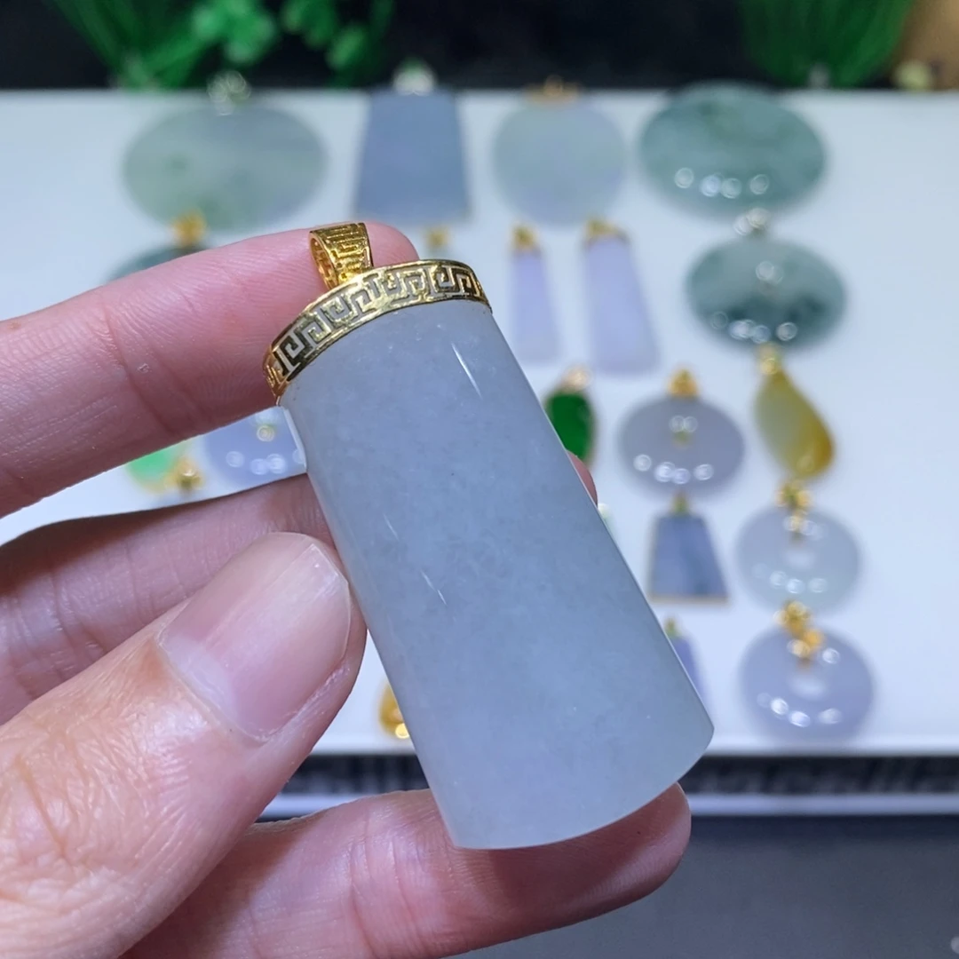 翡翠18K金镶嵌吊坠(不含链)